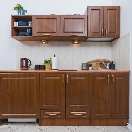 2 Bedroom Apartment Next To The Main Railway Station - By Upstairs 克拉科夫 外观 照片