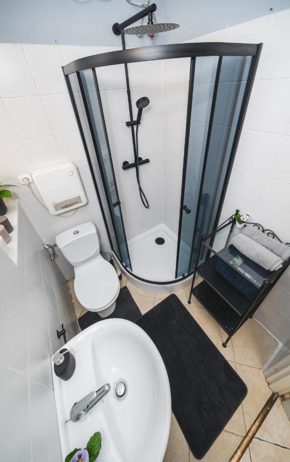 2 Bedroom Apartment Next To The Main Railway Station - By Upstairs 克拉科夫 外观 照片